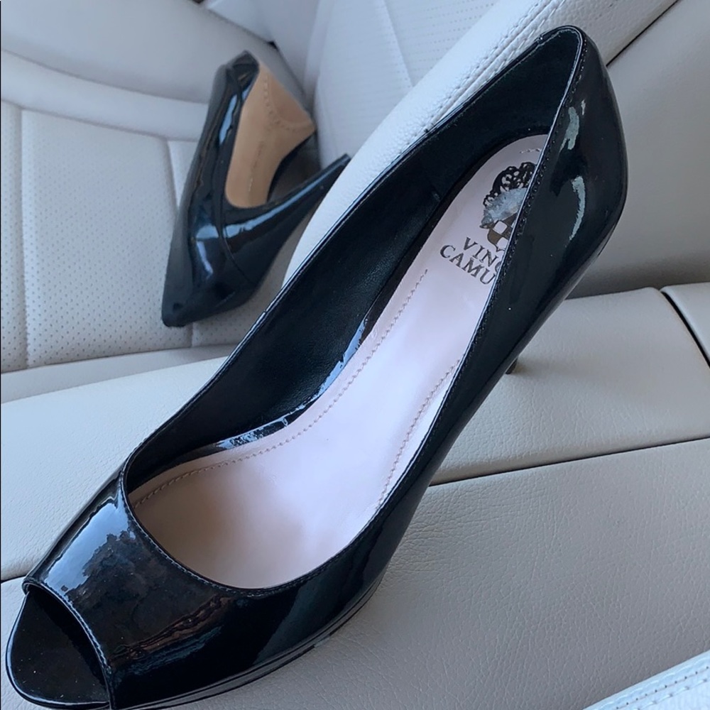 Vince Camuto pumps